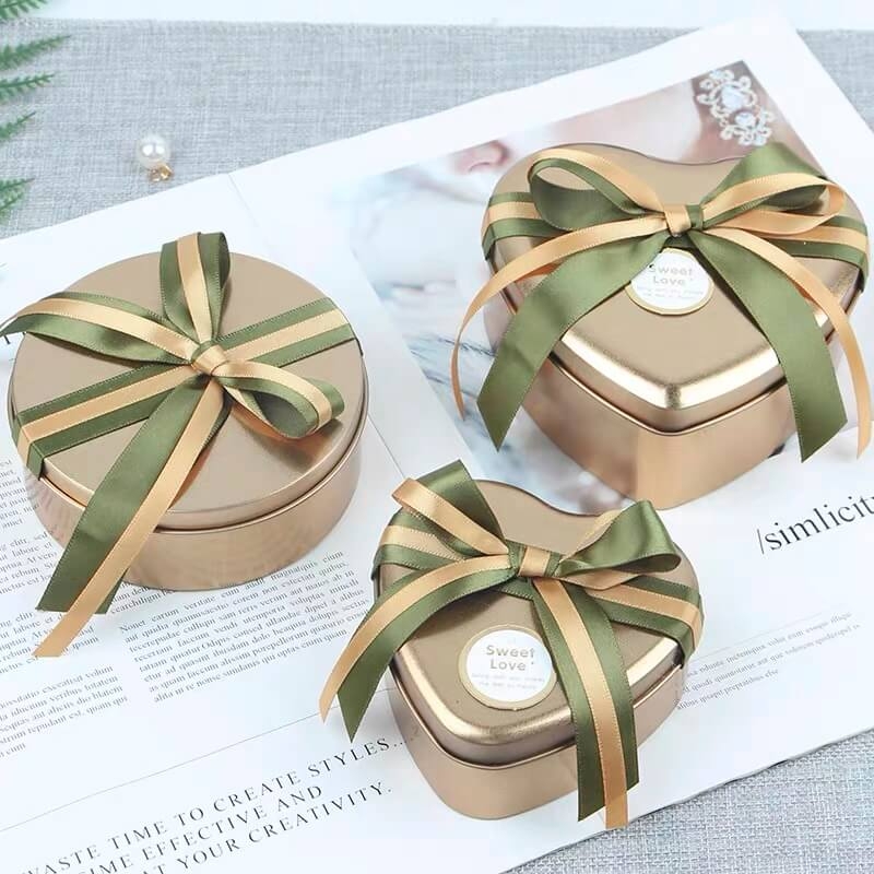 Hot sale food grade custom round metal cookie tin box heart shape gift sweets chocolate tin container with lids