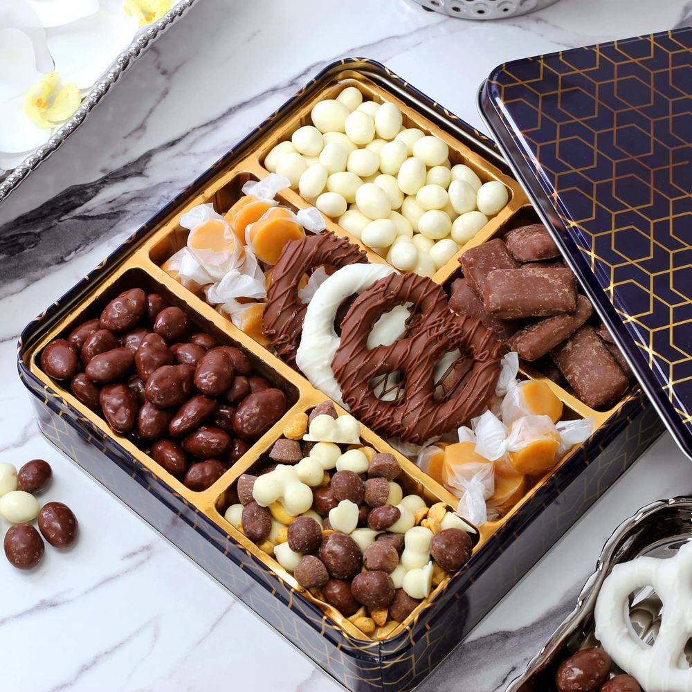 The Sweet and Stylish World of Cookie Tin Packaging