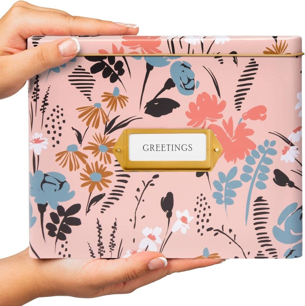 Recipe Box Tin: Organize Your Culinary Creations with Style and Functionality